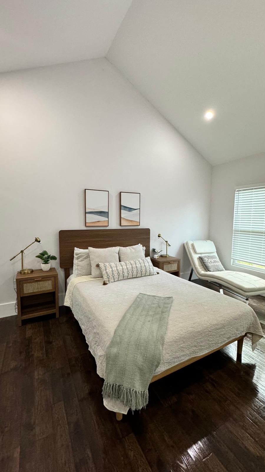 Staged and spotless Airbnb guest bedroom