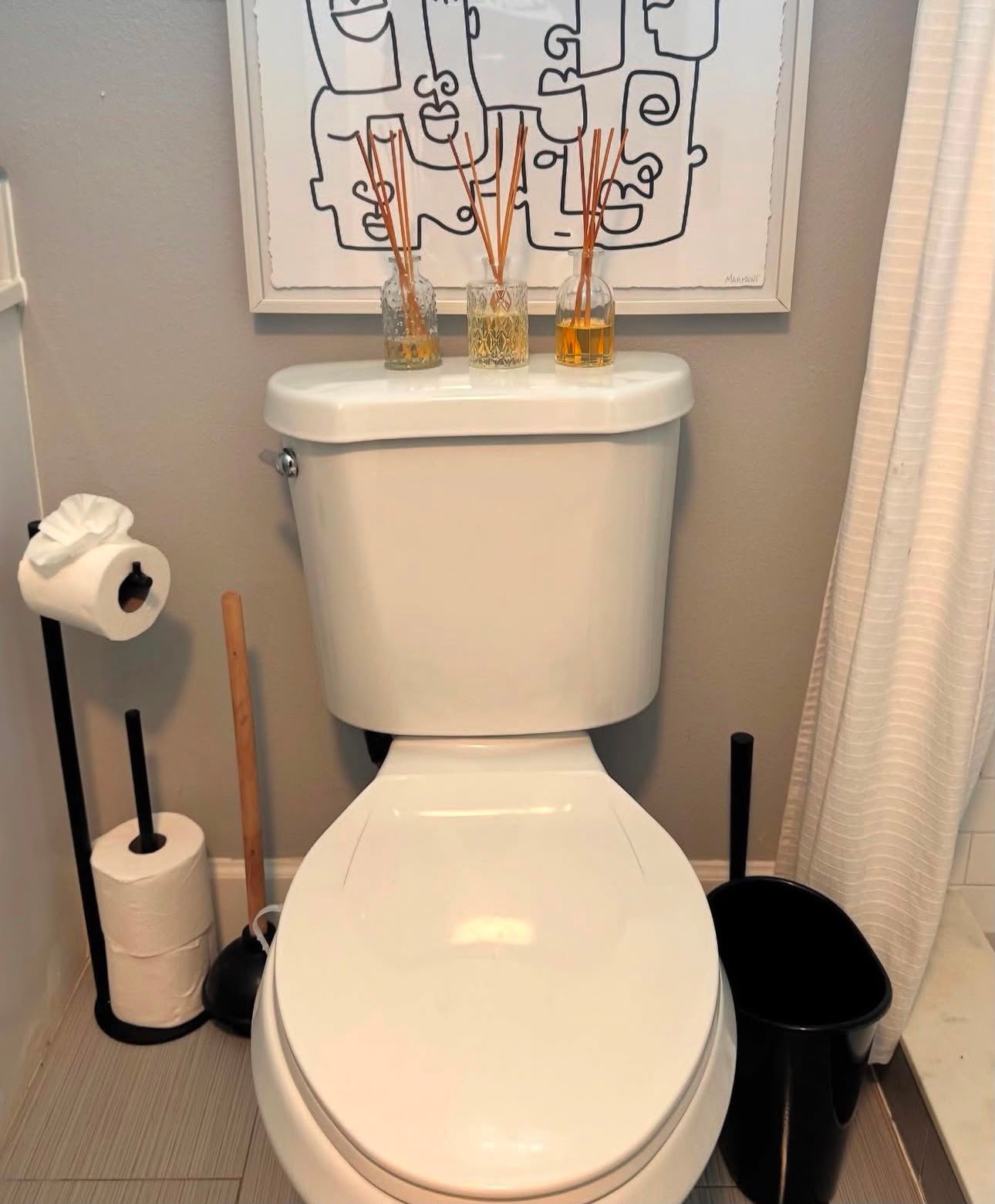 Finished bathroom corner, neatly cleaned and organized